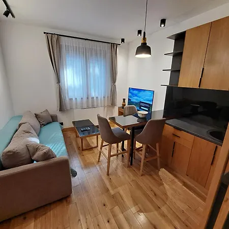 Casa Di Legno 3,6,9 شقة كوباونيك