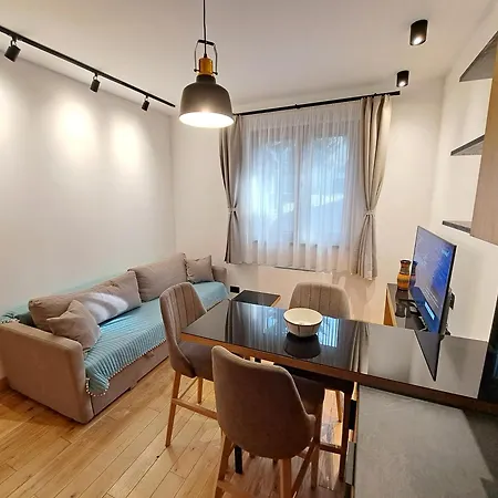 Kasa Di Legno 3 *