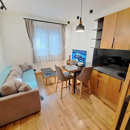 شقة Casa Di Legno 3,6,9 *